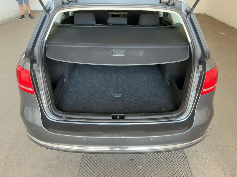 Volkswagen Passat 1.6 TDI Comfortline BlueMotion Tech 2013 – снимка 15