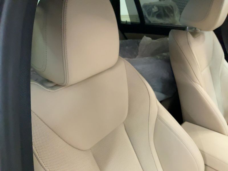 BMW 3er 330e xDrive M Sport 2023 – снимка 20