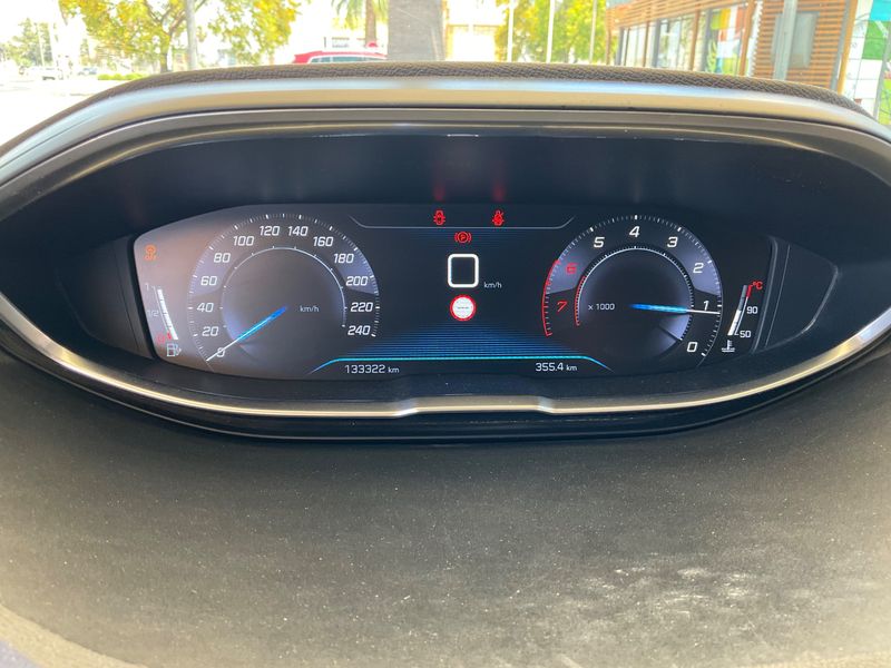 Peugeot 3008 1.2 PureTech Allure 2018 – снимка 18
