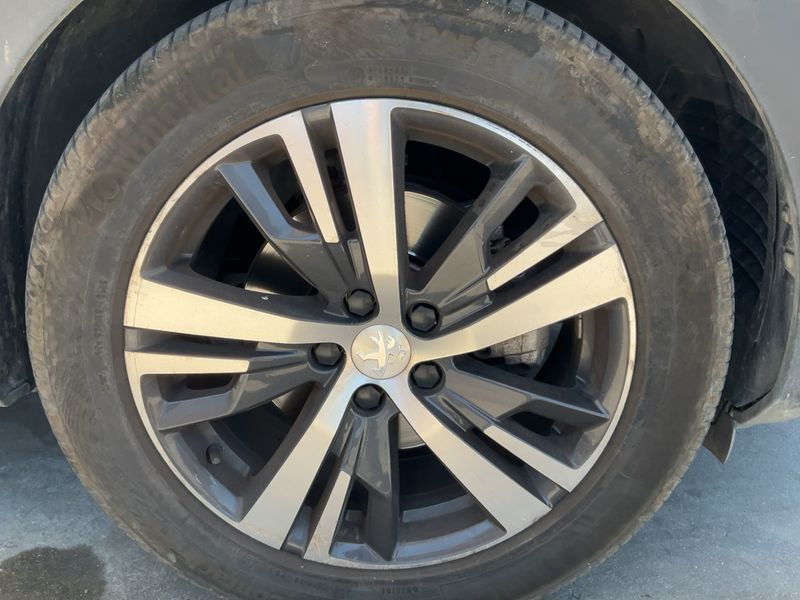 Peugeot 3008 1.2 PureTech Allure 2018 – снимка 11