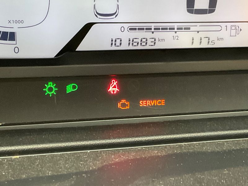 Citroen C4 Picasso 1.6 Blue-HDi Seduction 2016 – снимка 35