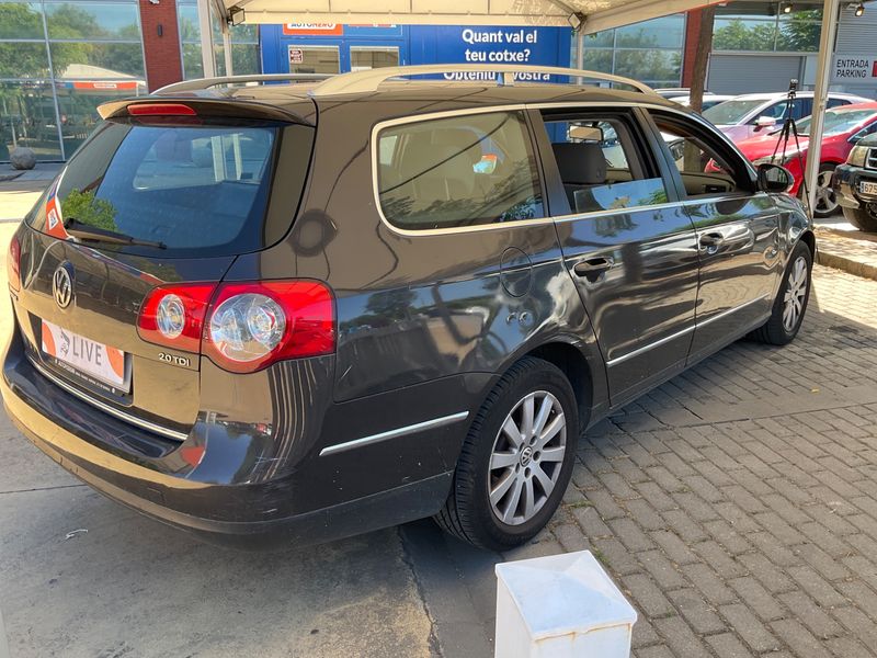 Volkswagen Passat 2.0 TDI Advance 2006 – снимка 2