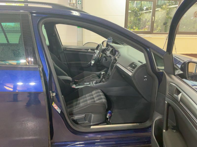Volkswagen Golf VII 2.0 TDI GTD BlueMotion Tech 2018 – снимка 16