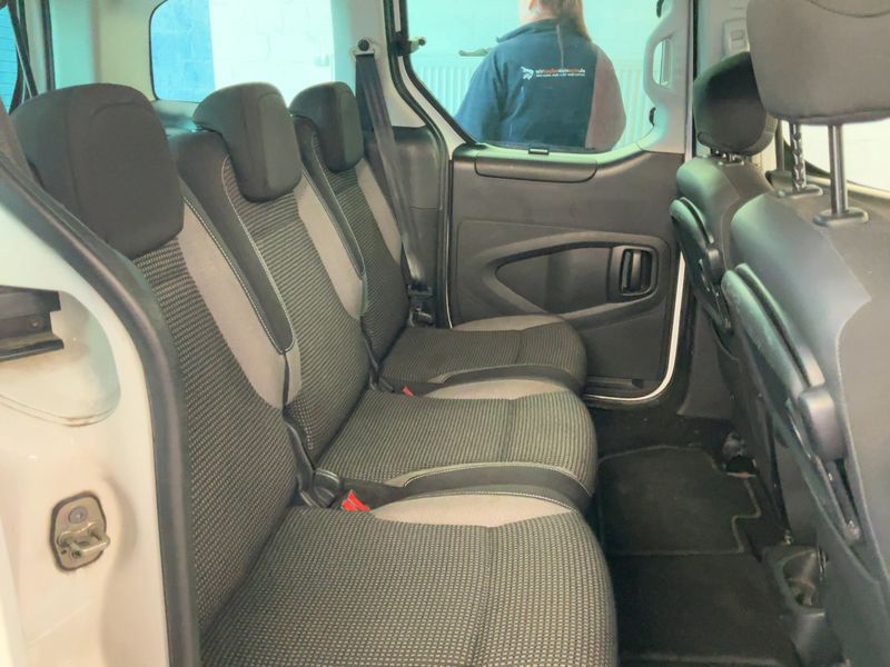 Peugeot Partner 1.6 Blue-HDi Allure 2017 – снимка 19