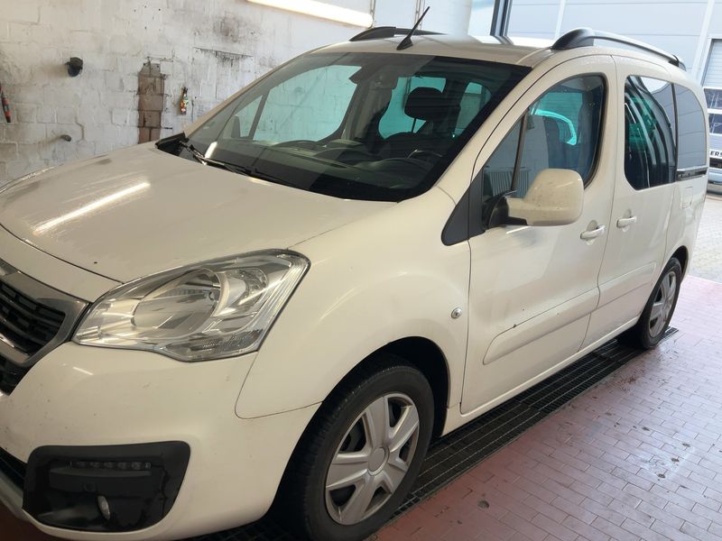 Peugeot Partner 1.6 Blue-HDi Allure 2017 – снимка 2