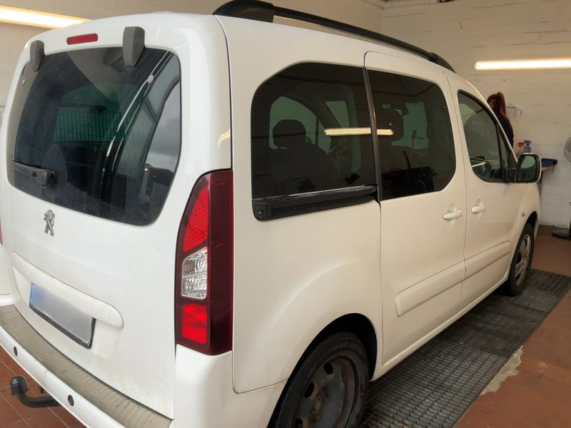 Peugeot Partner 1.6 Blue-HDi Allure 2017 – снимка 8