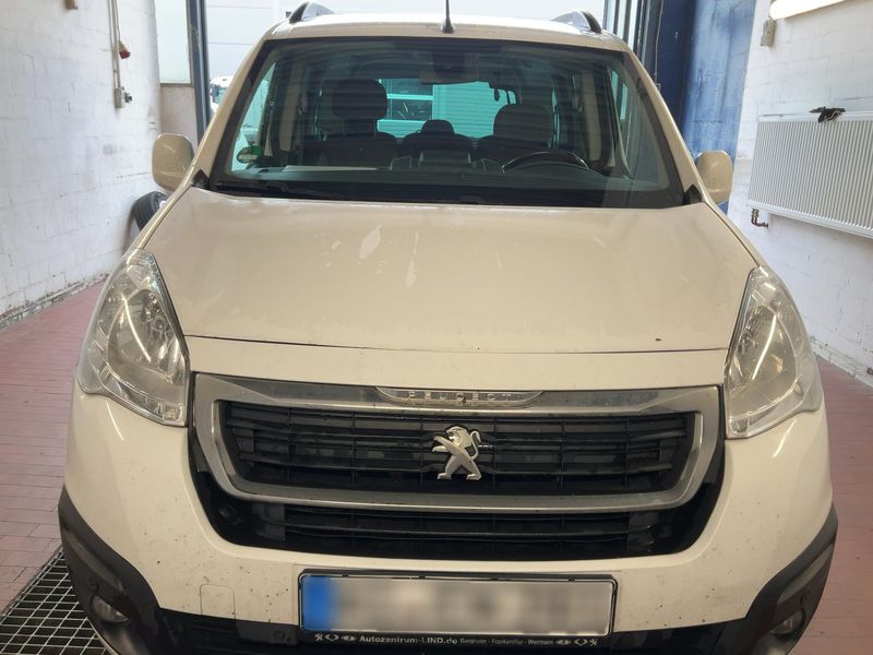 Peugeot Partner 1.6 Blue-HDi Allure 2017 – снимка 14