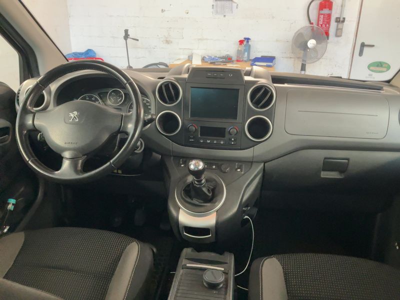 Peugeot Partner 1.6 Blue-HDi Allure 2017 – снимка 17