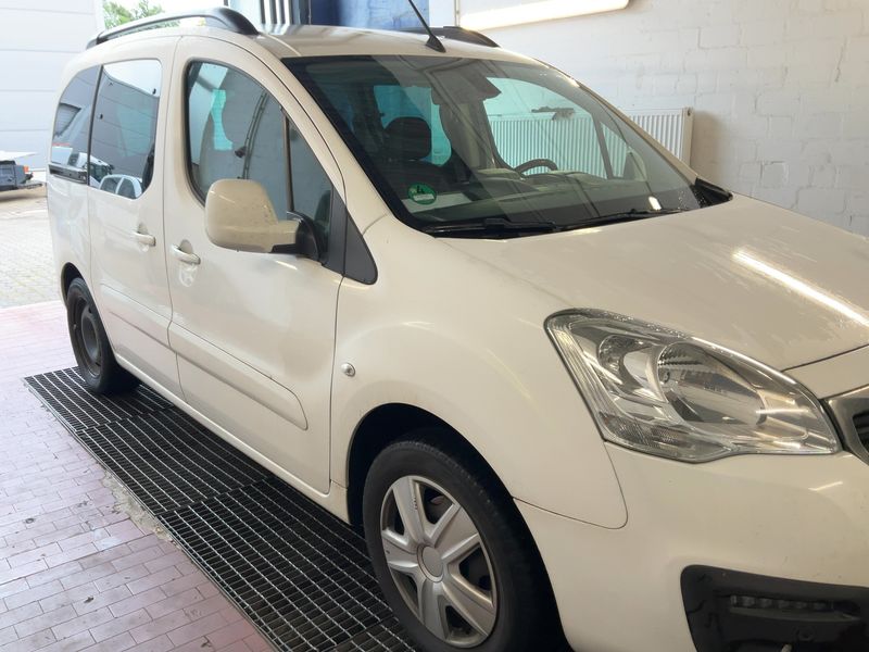 Peugeot Partner 1.6 Blue-HDi Allure 2017 – снимка 12