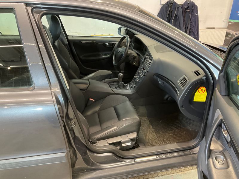 Volvo S60 2.4 Comfort 2003 – снимка 3