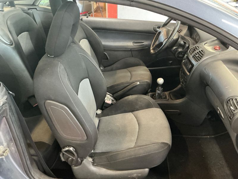 Peugeot 206 1.6 HDi CC Sport Pack 2005 – снимка 3
