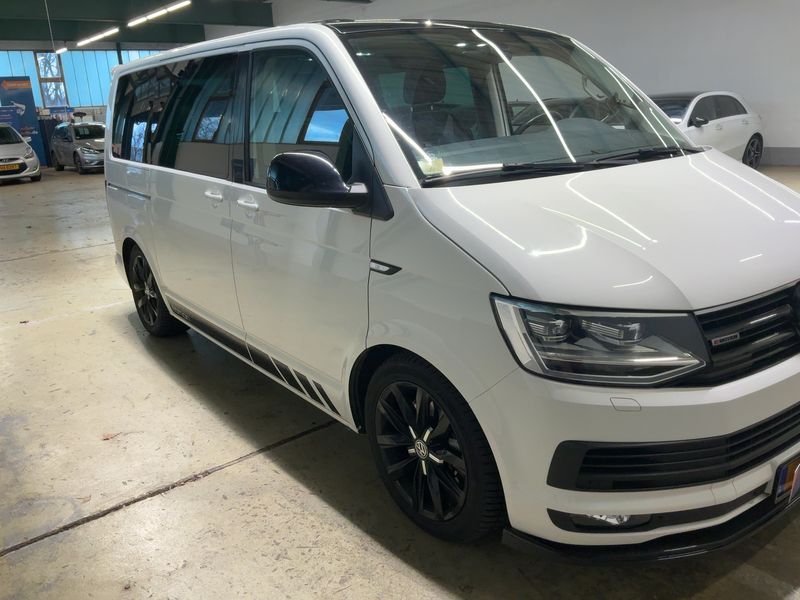 Volkswagen T6 Multivan 2.0 TDI Edition 4Motion 2017 – снимка 12