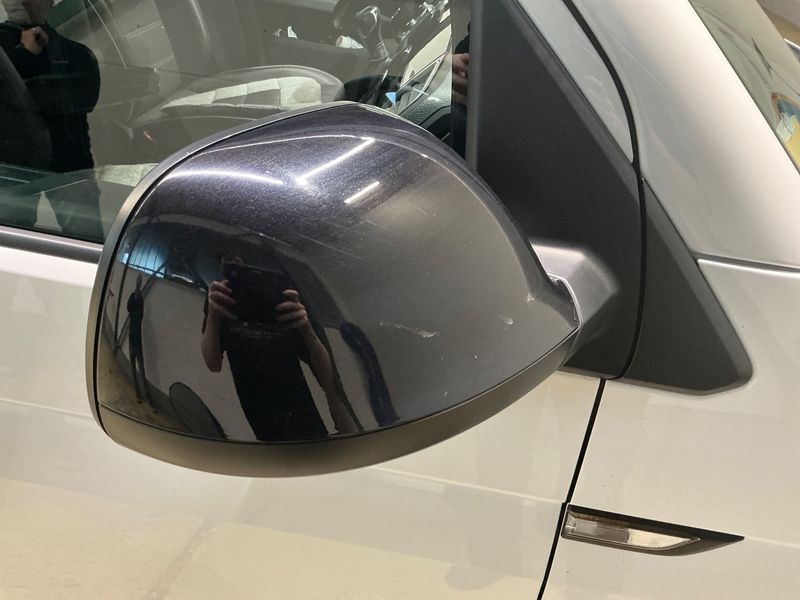 Volkswagen T6 Multivan 2.0 TDI Edition 4Motion 2017 – снимка 22