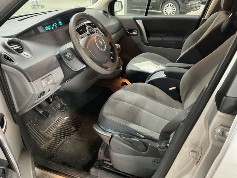 Renault Scenic 1.5 dCi Latitude 2007 – снимка 3