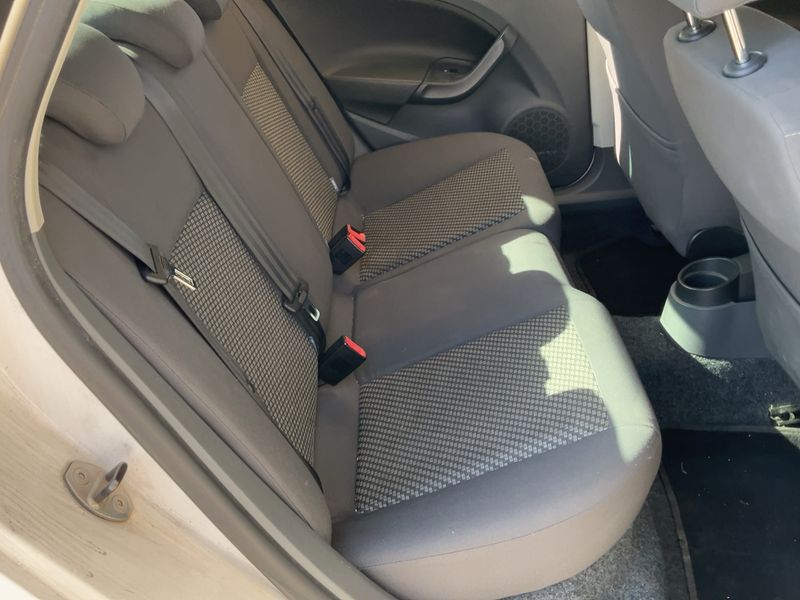 Seat Ibiza 1.6 TDI Good Stuff 2010 – снимка 19