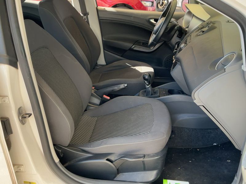 Seat Ibiza 1.6 TDI Good Stuff 2010 – снимка 16