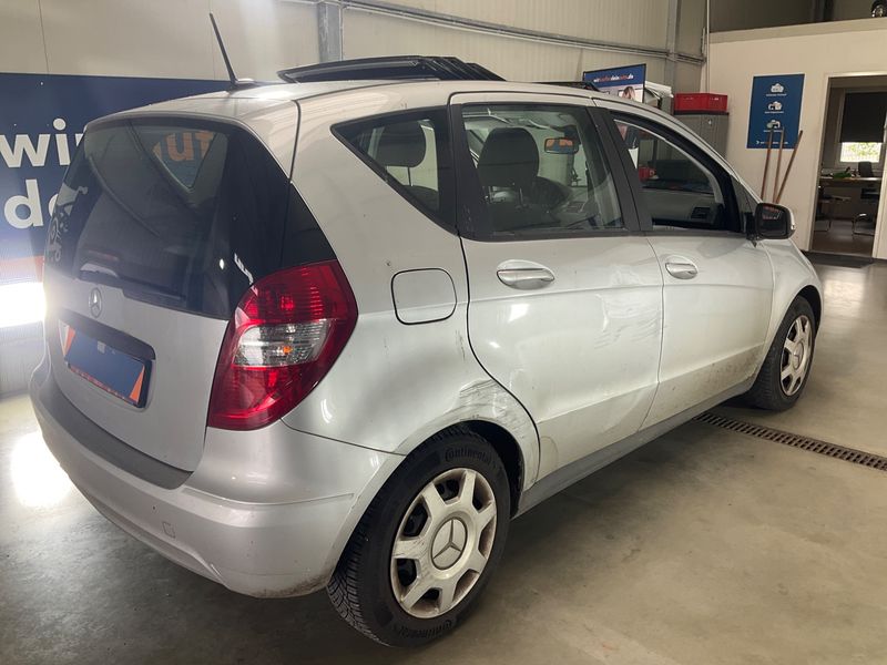 Mercedes-Benz A-Klasse A 150 Classic 2009 – снимка 2