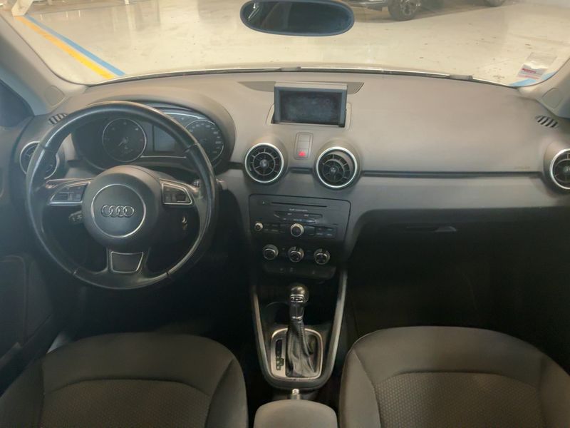 Audi A1 Sportback 1.6 TDI Attraction 2014 – снимка 18