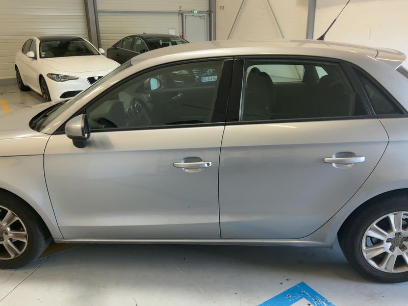 Audi A1 Sportback 1.6 TDI Attraction 2014 – снимка 5