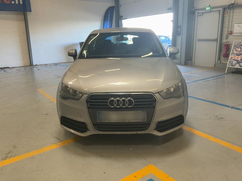 Audi A1 Sportback 1.6 TDI Attraction 2014 – снимка 15