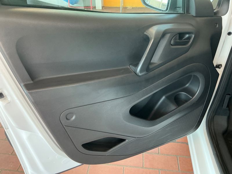 Citroen Berlingo 1.6 Profi L1 2016 – снимка 30