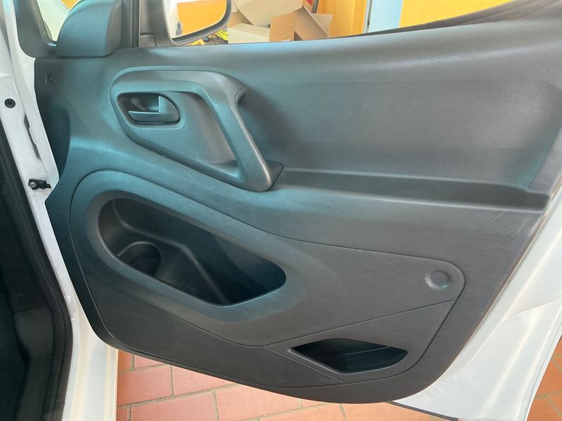 Citroen Berlingo 1.6 Profi L1 2016 – снимка 32