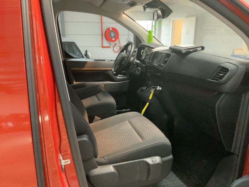 Toyota ProAce Verso 2.0 D-4D L2 Family 2023 – снимка 16