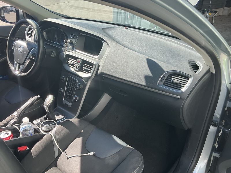 Volvo V40 1.6 D2 Momentum 2013 – снимка 35