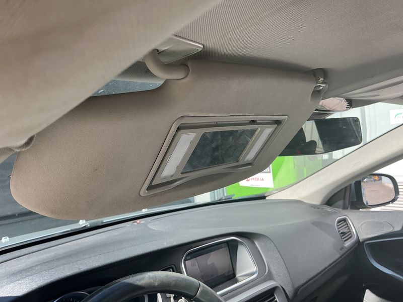 Volvo V40 1.6 D2 Momentum 2013 – снимка 26