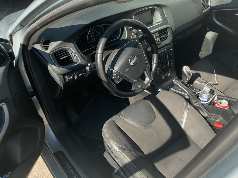Volvo V40 1.6 D2 Momentum 2013 – снимка 17