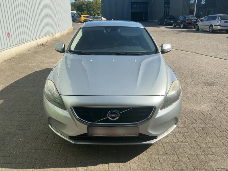 Volvo V40 1.6 D2 Momentum 2013 – снимка 14