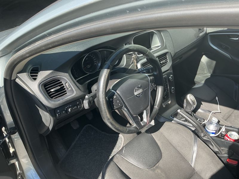 Volvo V40 1.6 D2 Momentum 2013 – снимка 27