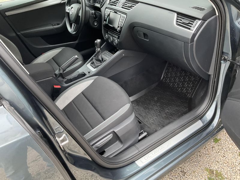 Skoda Octavia 1.6 TDI Joy 2017 – снимка 17