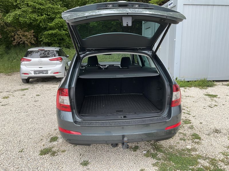 Skoda Octavia 1.6 TDI Joy 2017 – снимка 15