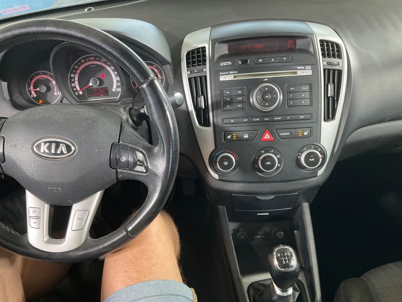 Kia cee'd 1.4 Vision 2011 – снимка 3