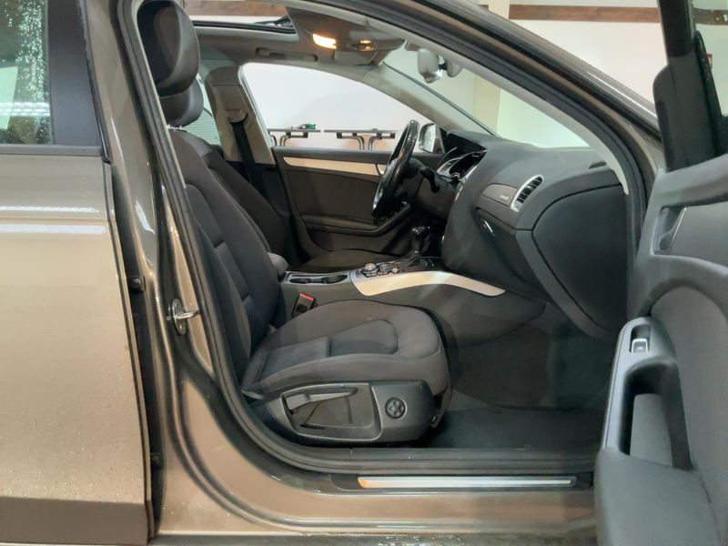 Audi A4 2.0 TDI quattro Attraction 2014 – снимка 11