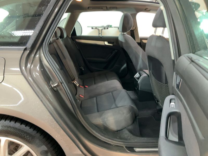 Audi A4 2.0 TDI quattro Attraction 2014 – снимка 14