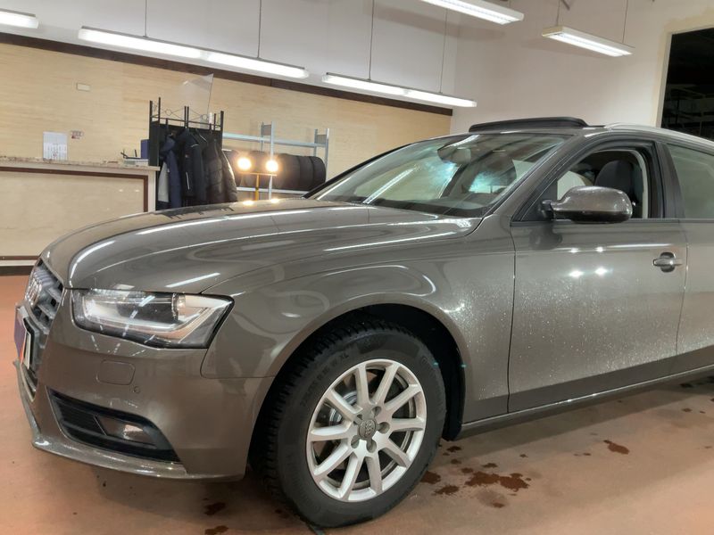 Audi A4 2.0 TDI quattro Attraction 2014 – снимка 2