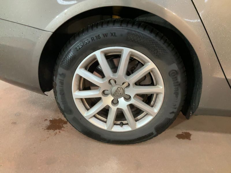 Audi A4 2.0 TDI quattro Attraction 2014 – снимка 18