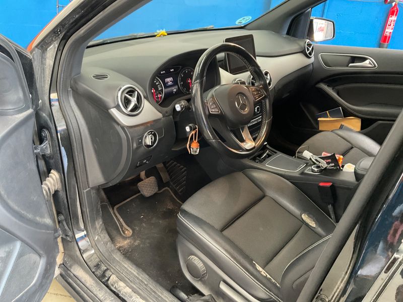 Mercedes-Benz B-Klasse B 180 CDI Urban 2017 – снимка 29