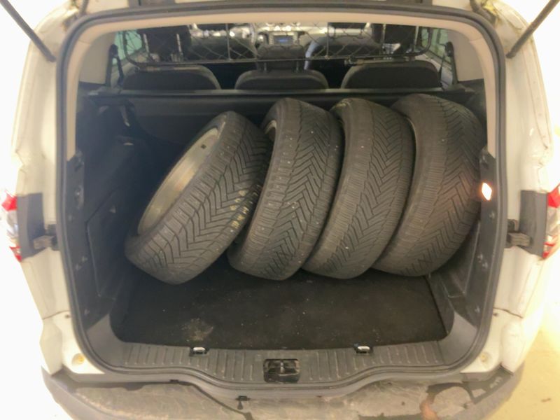 Ford S-Max 2.0 TDCi Titanium 2011 – снимка 16