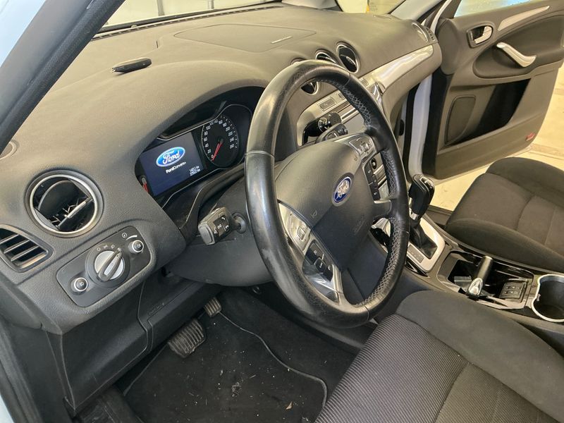 Ford S-Max 2.0 TDCi Titanium 2011 – снимка 29
