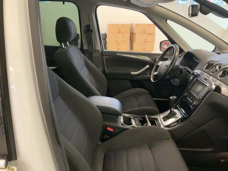Ford S-Max 2.0 TDCi Titanium 2011 – снимка 17