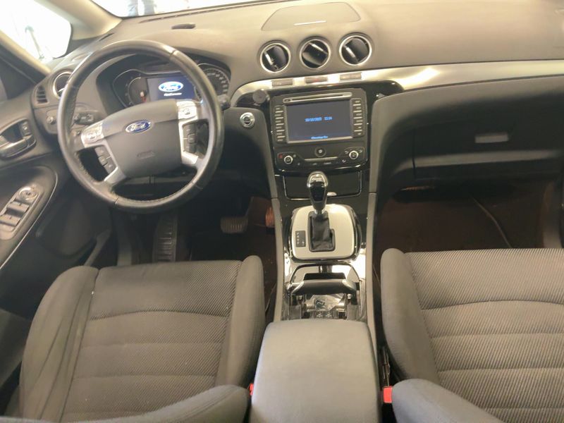 Ford S-Max 2.0 TDCi Titanium 2011 – снимка 18