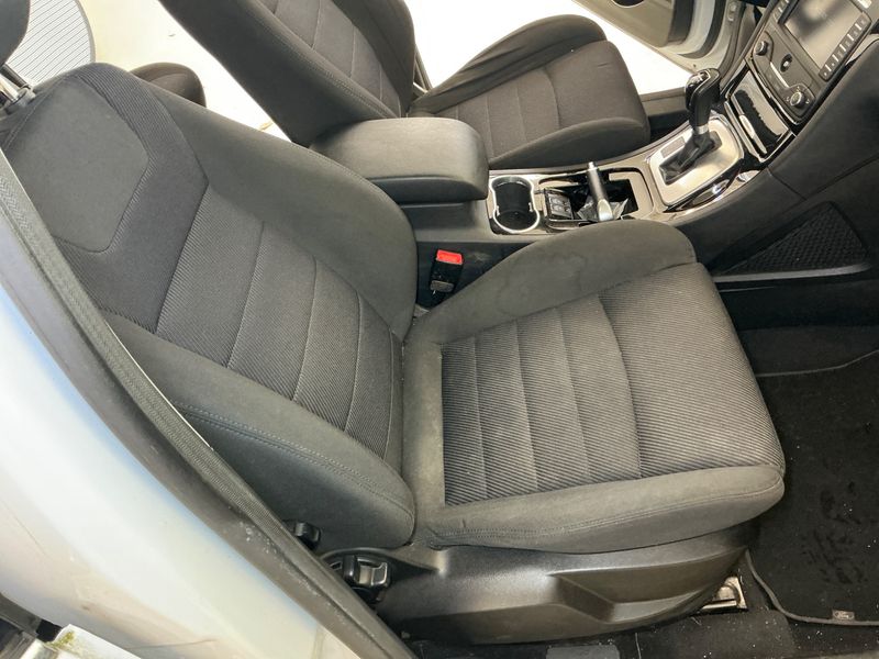 Ford S-Max 2.0 TDCi Titanium 2011 – снимка 34