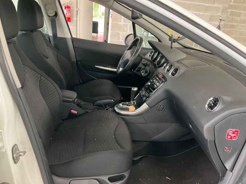 Peugeot 308 1.6 Allure 2011 – снимка 3