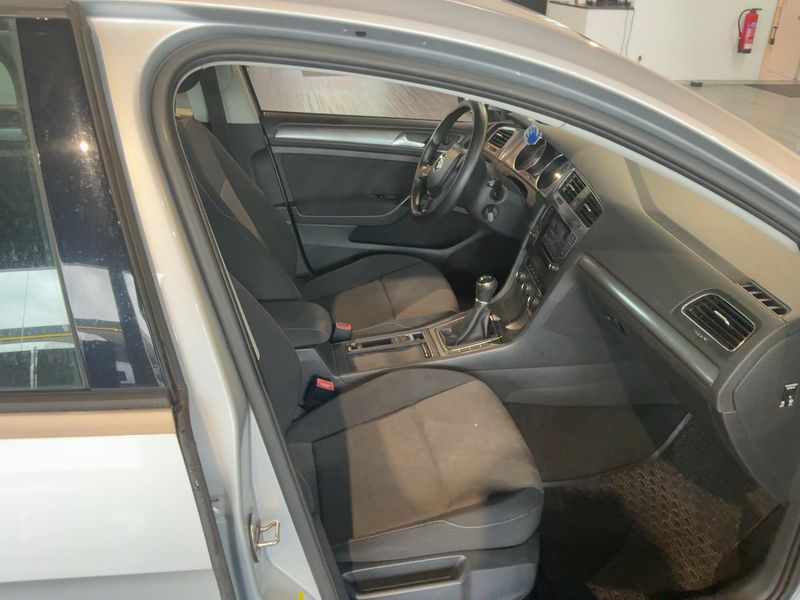 Volkswagen Golf VII 1.6 TDI Trendline BlueMotion Tech 2013 – снимка 16