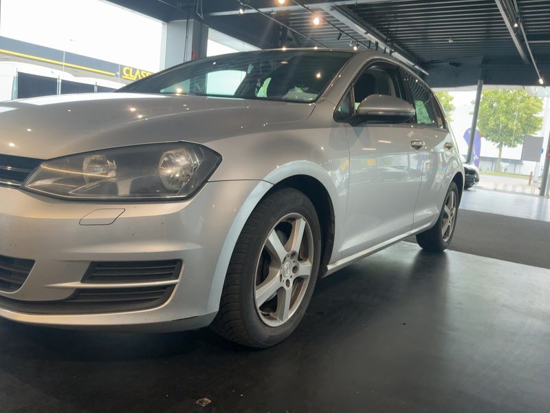 Volkswagen Golf VII 1.6 TDI Trendline BlueMotion Tech 2013 – снимка 2