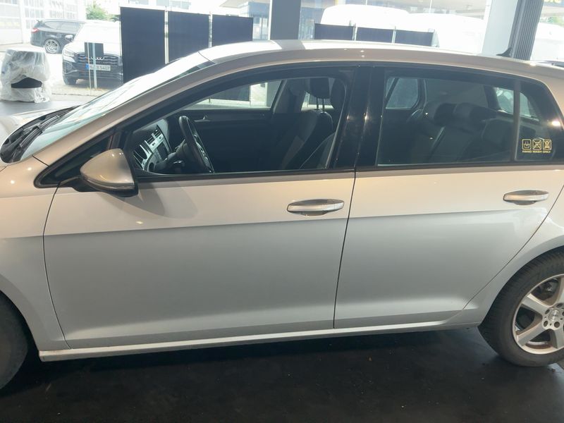 Volkswagen Golf VII 1.6 TDI Trendline BlueMotion Tech 2013 – снимка 4