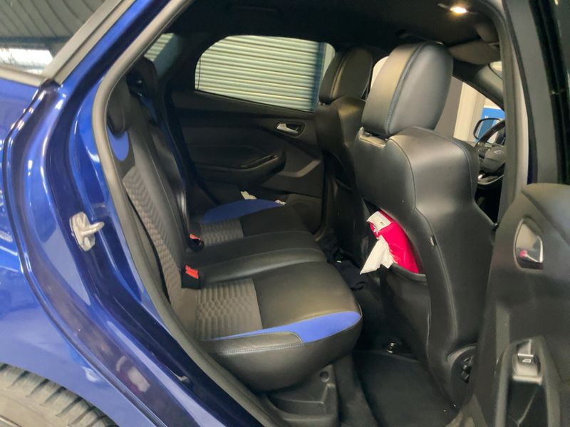 Ford Focus 2.0 TDCi ST 2018 – снимка 19